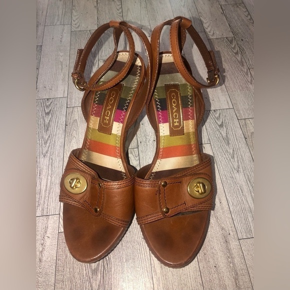 Vintage Coach Tan Logo Leather Wedge Ankle Strap Sandals Size 8.5 - Picture 11 of 11